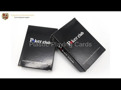 Carte de jeu en plastique de tisonnier de boîte noire des gros caractères 33s de PVC pour Texas Poker Game