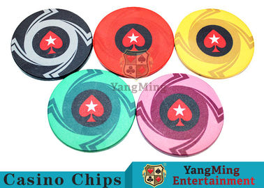 acheter Les jetons de poker en céramique de casino, tisonnier Chips And Cards With Dynamic donne à la conception une consistance rugueuse fabrication en ligne
