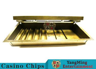 acheter Le casino a consacré le tisonnier Chip Case Single Lock Gold de 1 couche colorent Chips Set Float Classic Style avec la couverture transparente fabrication en ligne