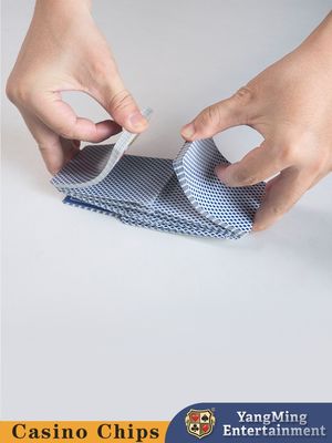 acheter Motif d'abeille rouge et bleu au dos, 310 grammes de pâte à papier, anti-transparence et notation des cartes, déposez la peinture pour protéger les cartes à jouer de l'humidité, emballage en boîte couleur fabrication en ligne
