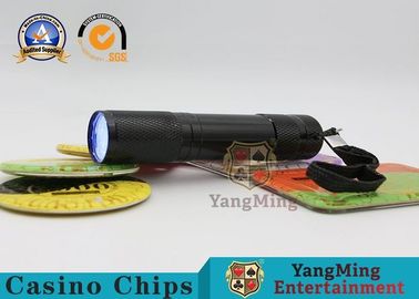 acheter Contrôleur pourpre tenu dans la main de lumière UV, petite lumière de sens UV de torche pour le club de tisonnier fabrication en ligne