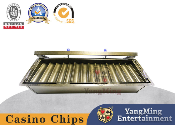 acheter Le laiton en métal a coloré le tisonnier Chip Rack de baccara de double couche de rangée du fer 14 fabrication en ligne