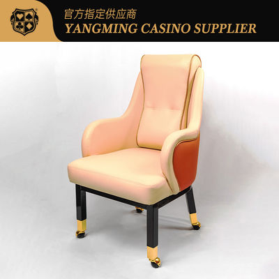 Confortable en cuir et en bois Wynn Macao Modèle personnalisé Chaise de joueur Casino Baccarat avec roues Chaise de poker